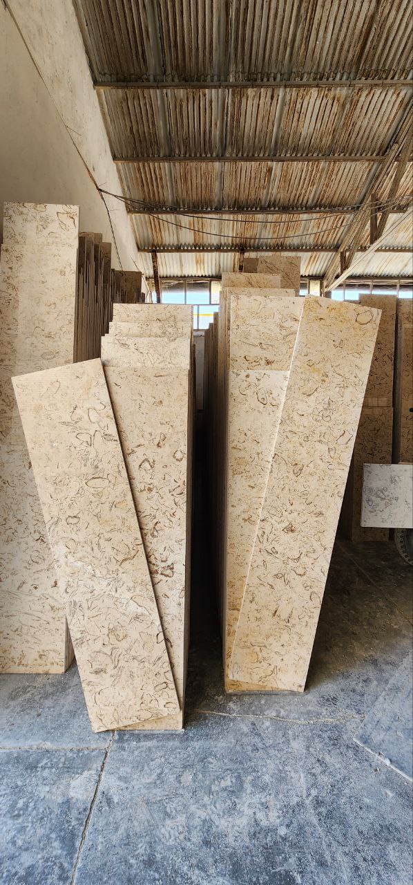 مرمریت زیبای پرطاووسی