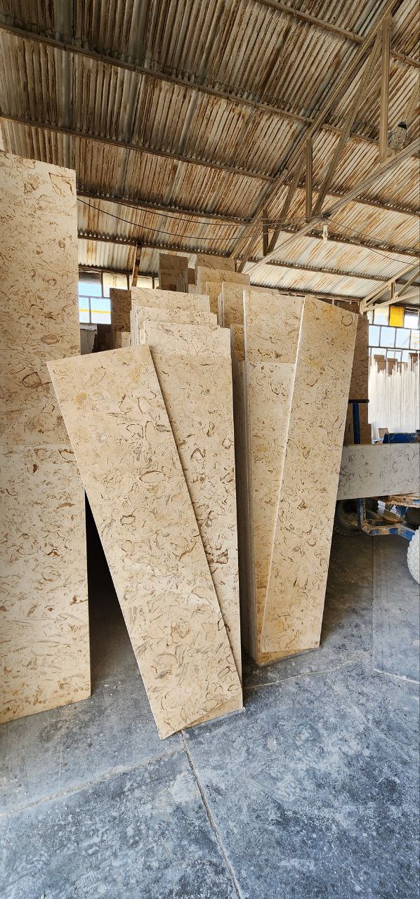 مرمریت زیبای پرطاووسی